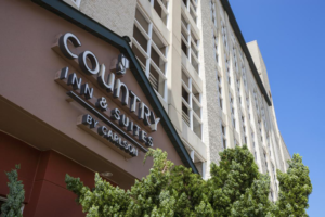 Country inn and suites