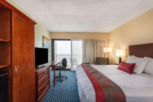 ramada-plaza-by-wyndham 2